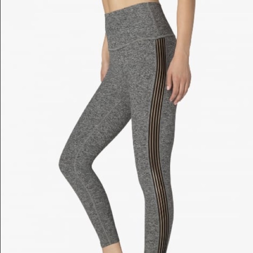 Beyond Yoga Sheer Illusion legging in grey size M
